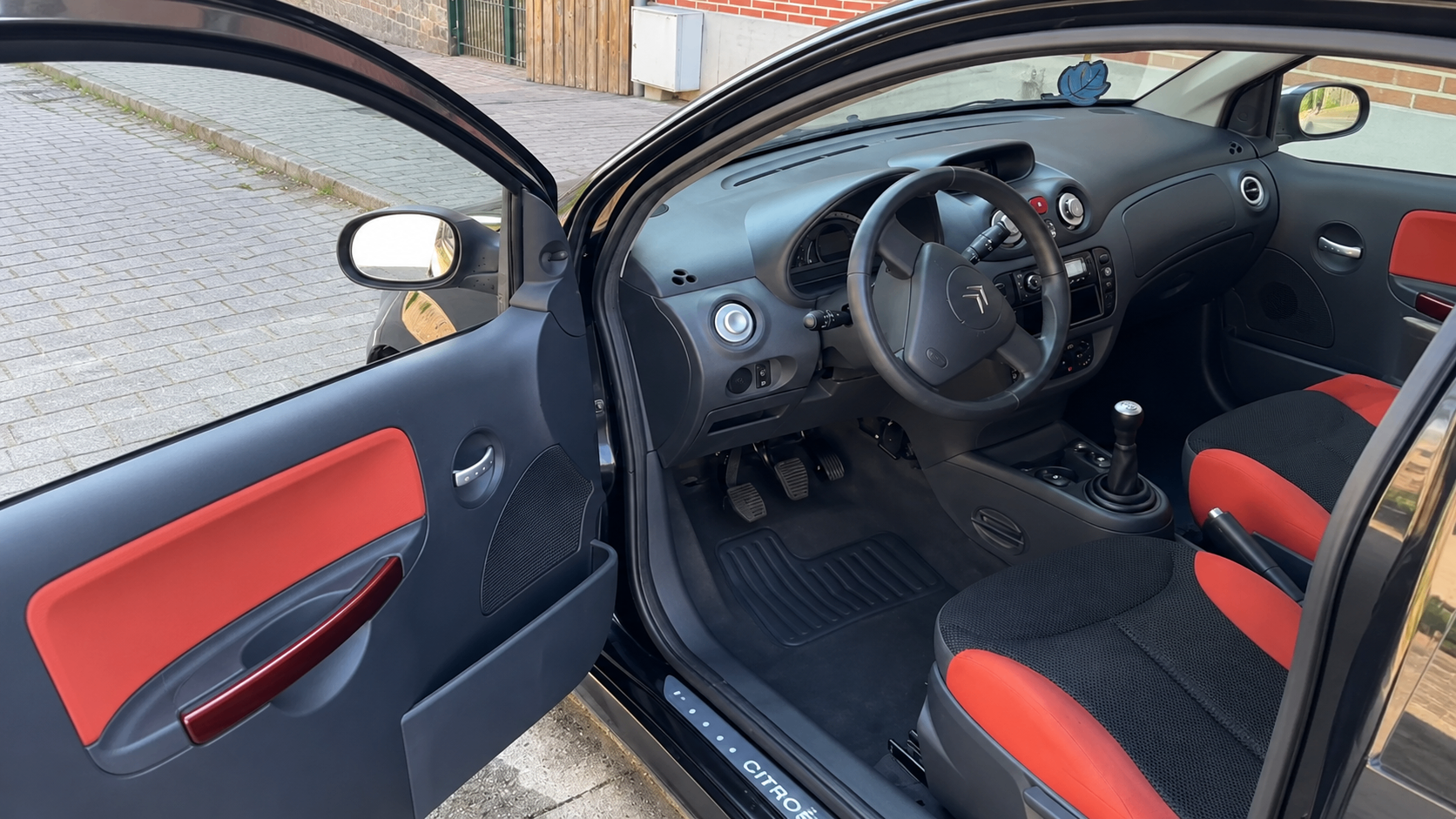 Habitacle Citroën propre après un nettoyage intérieur complet