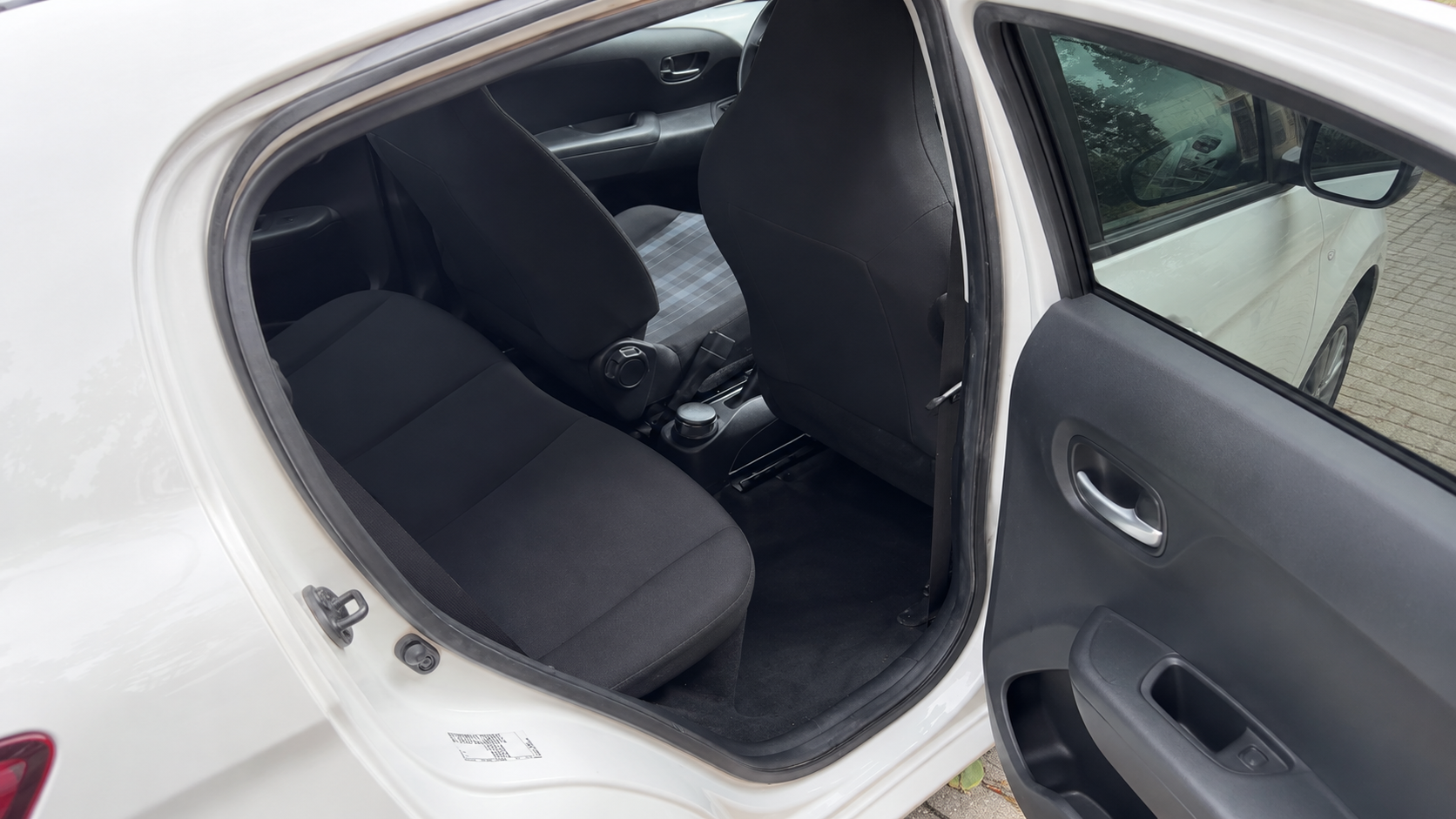 Banquette arrière nettoyée après la prestation Intérieur complet